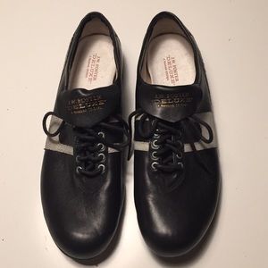 J.W. Foster “Deluxe” Reebok Original Shoes